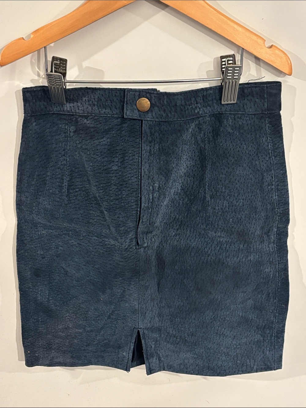 Kids 8 new suede skirt